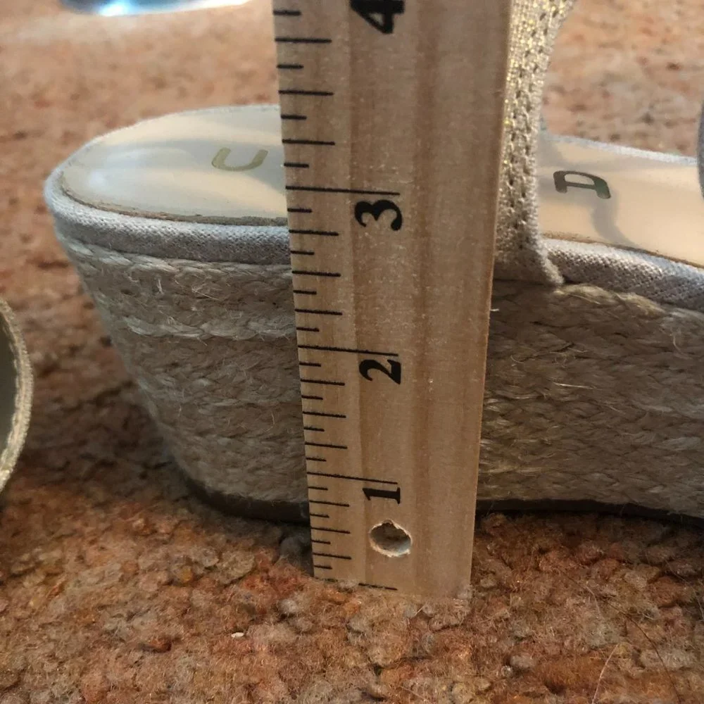 UNISA Trendy Fun Espadrille Wedge Sandal Size 8